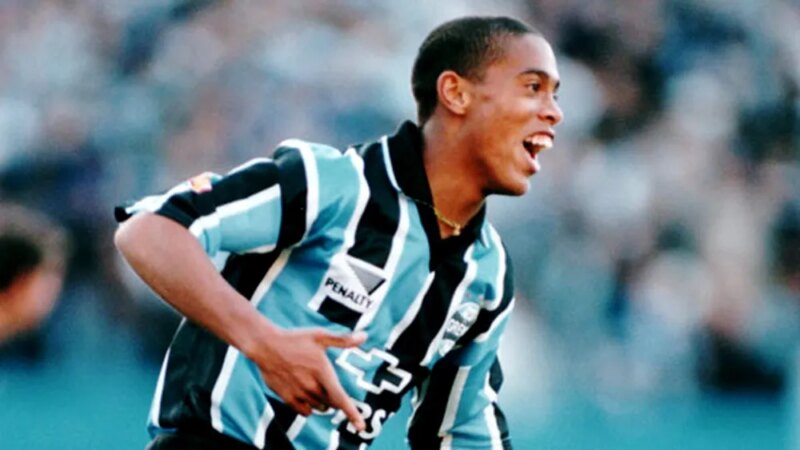 Top 6 Cầu Thủ Đá Phạt Hay Nhất Lịch Sử Bóng Đá Thế Giới